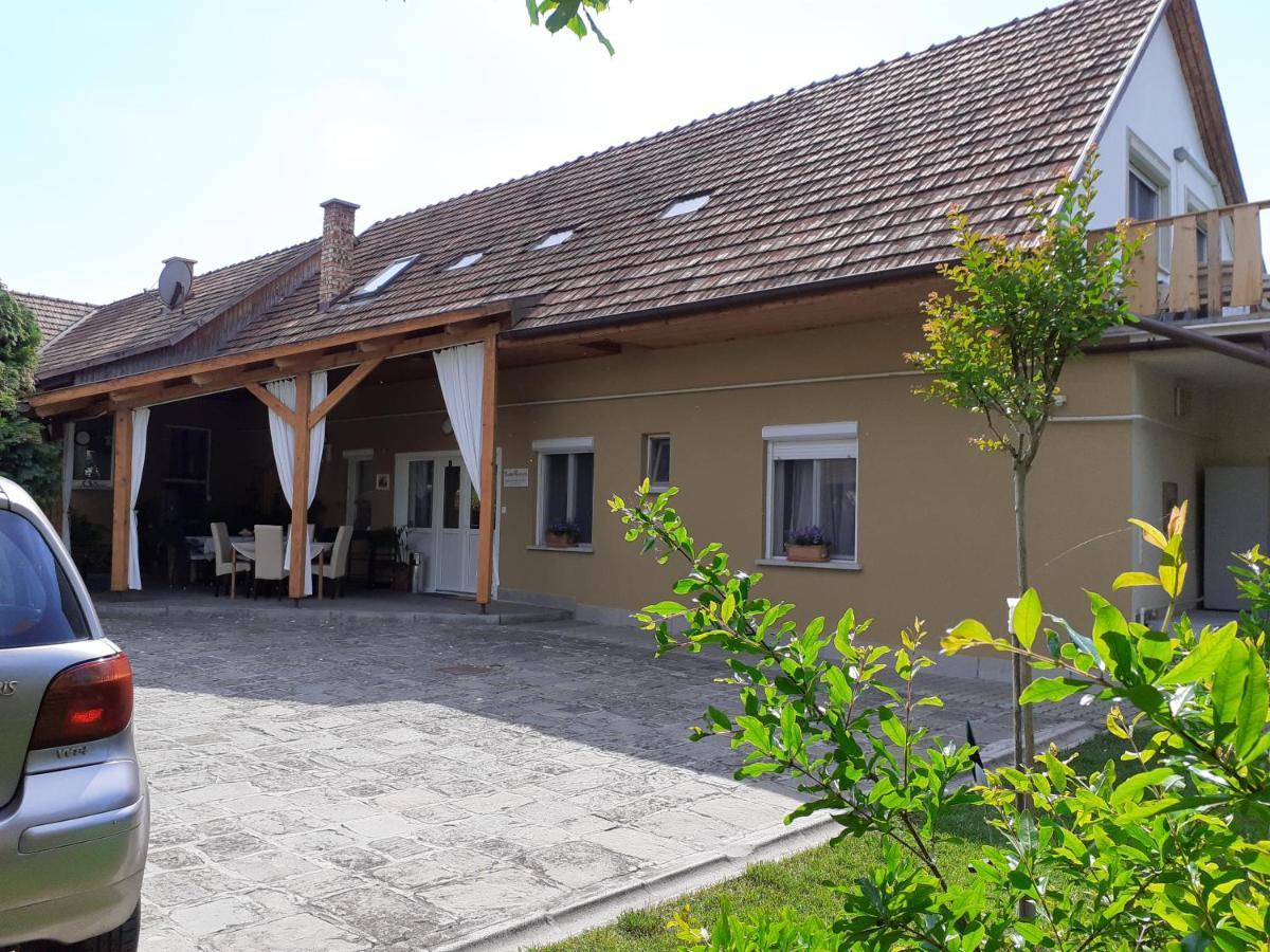 Bonifert Vendégház Dunabogdány Exterior foto